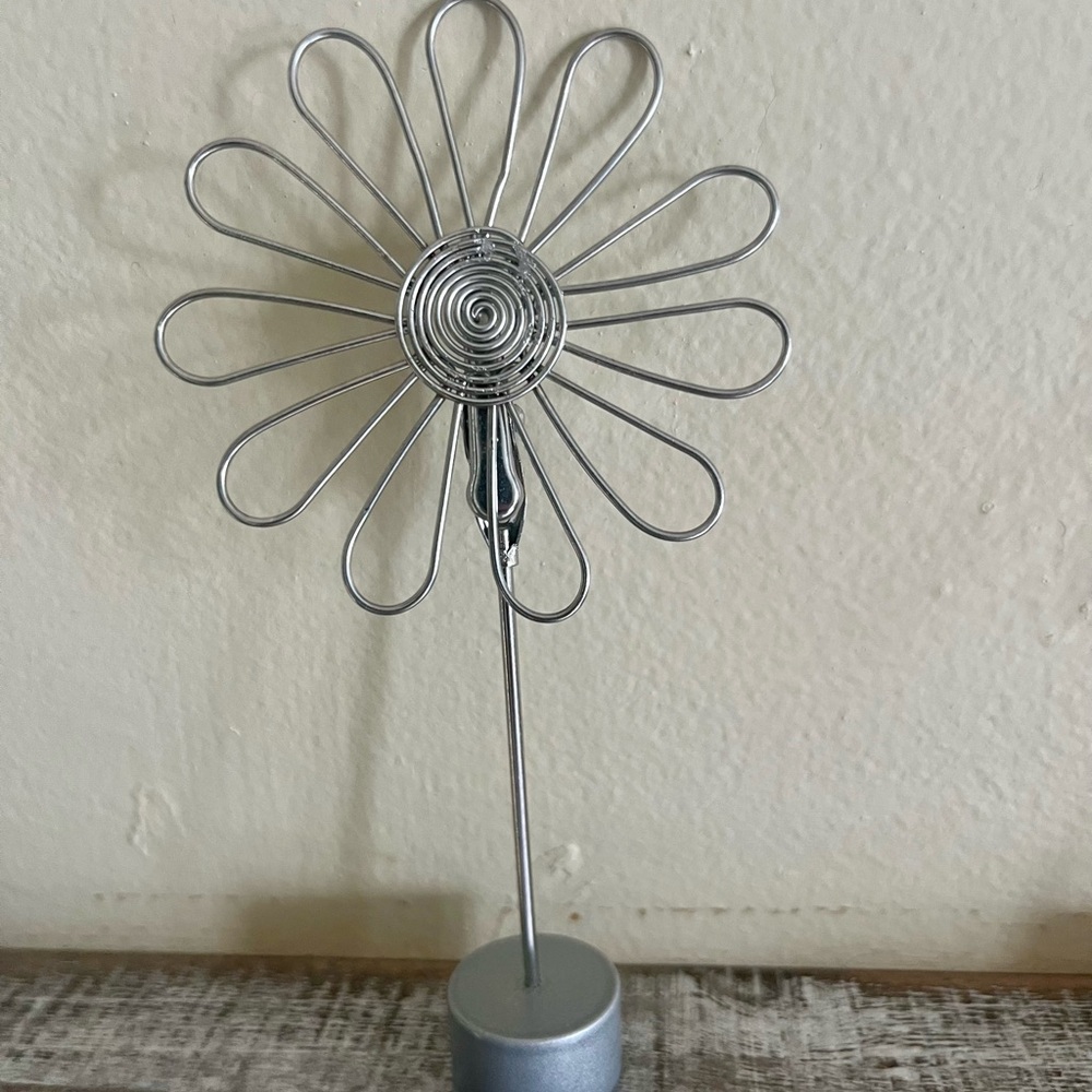 Silver Wire Butterfly and Flower Photo Holder Set - Picture 3 of 8